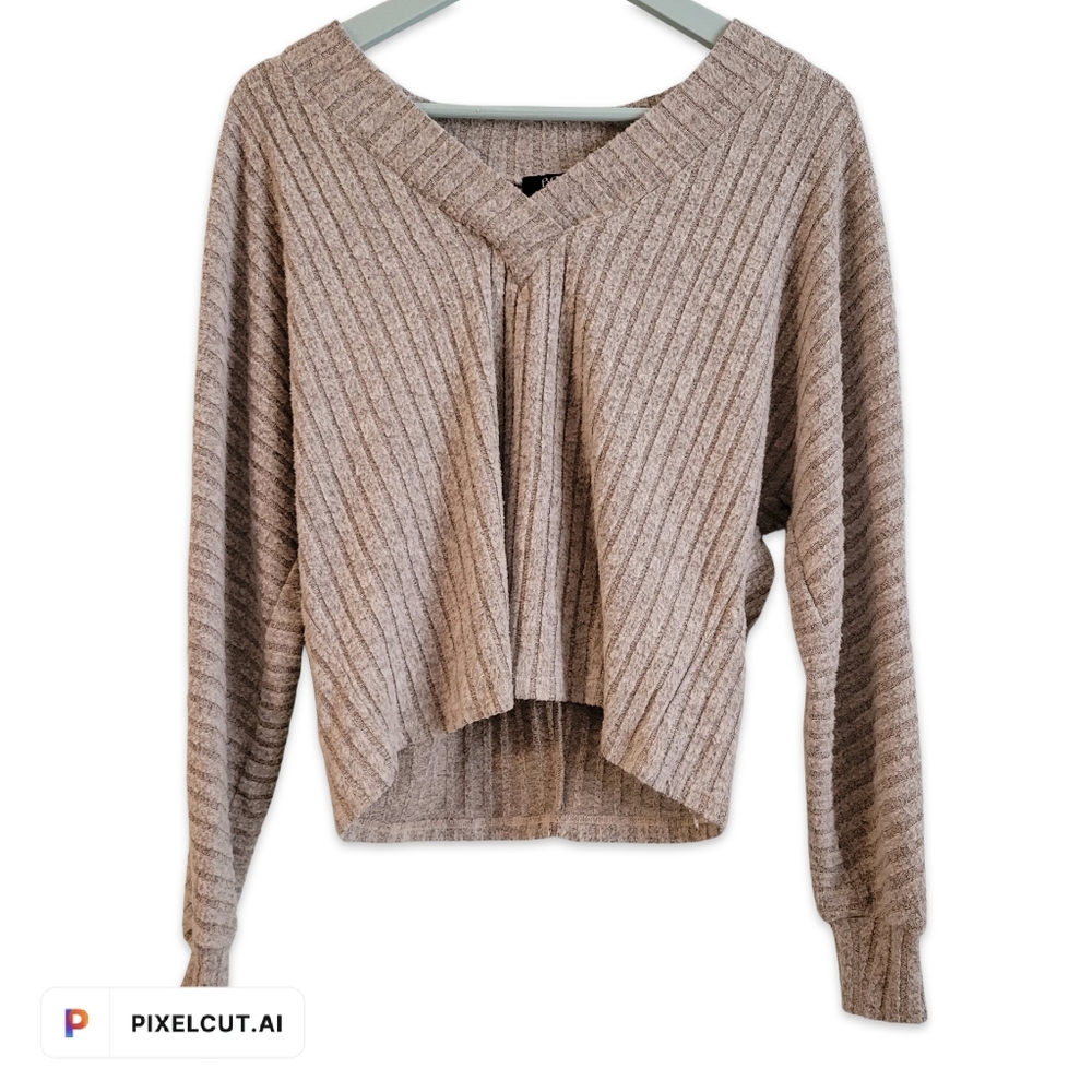SWEATER for WOMEN BCX size SMALL color: Tan/cream LONG SLEEVES VNECK 3/4